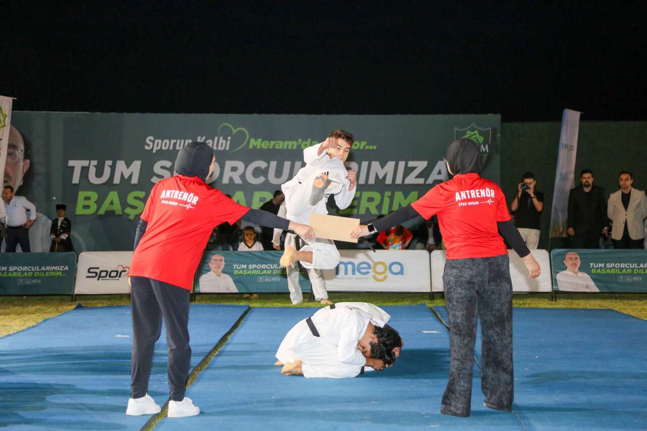 Konya’da 5 bin çocuğun spor maratonu renkli görüntülerle sona erdi 3